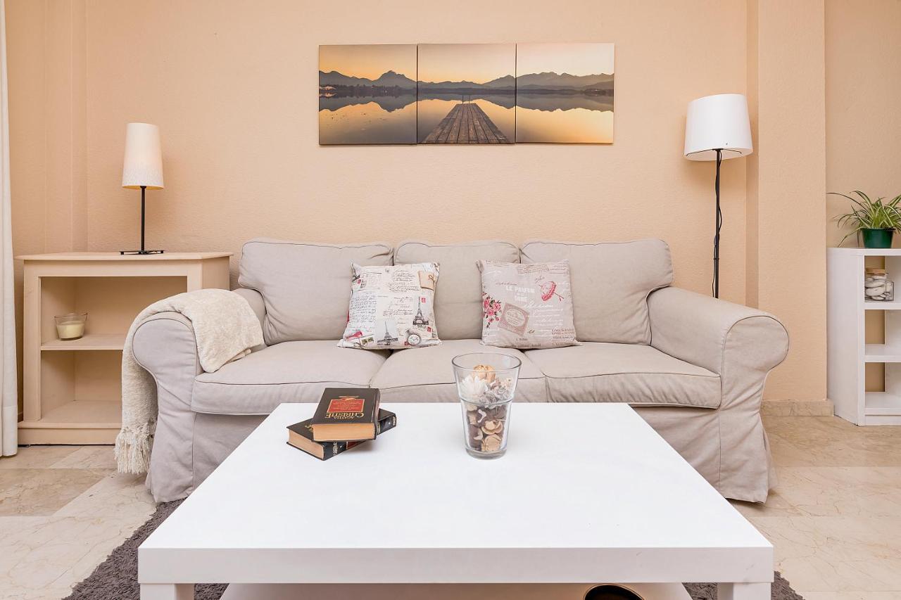 Sunshine Balcony- La Caleta Apartment Калета Де Велес Екстериор снимка
